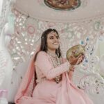 Mumukshu Simoniben Diksha