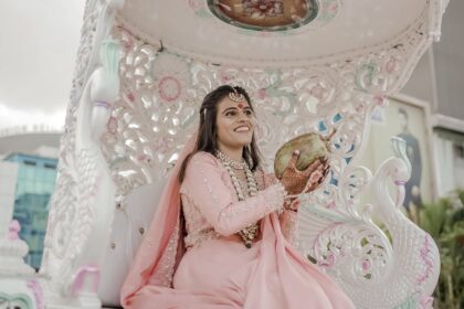 Mumukshu Simoniben Diksha