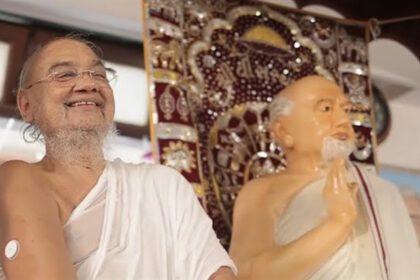 Ghatkopar Chaturmas Pravesh - Navroji Lane